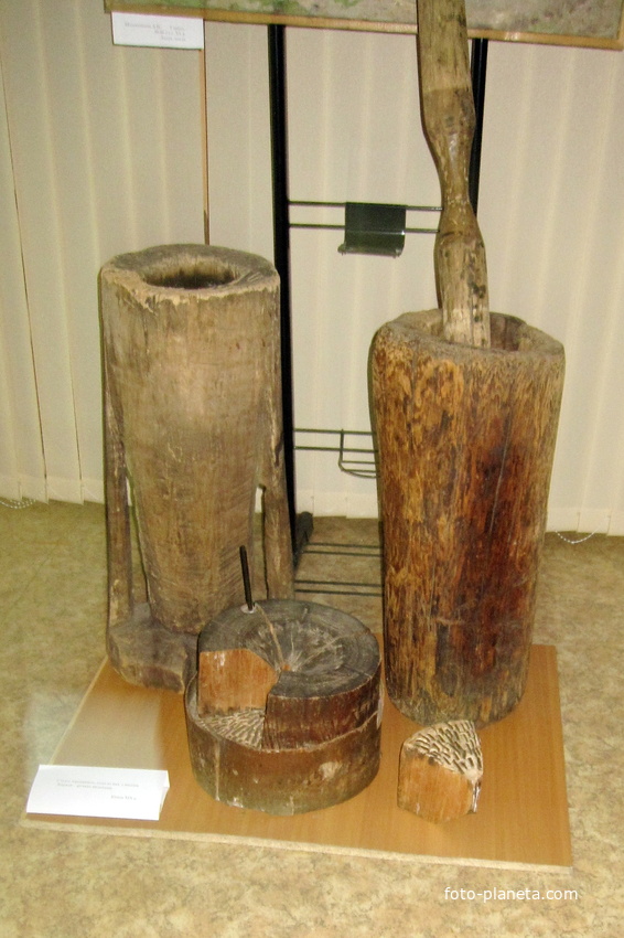 Бытовые предметы- ступы деревянные