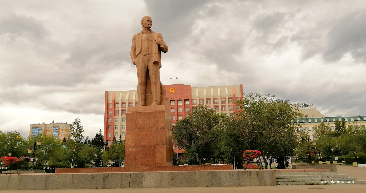 В.И. Ленин на площади Ленина