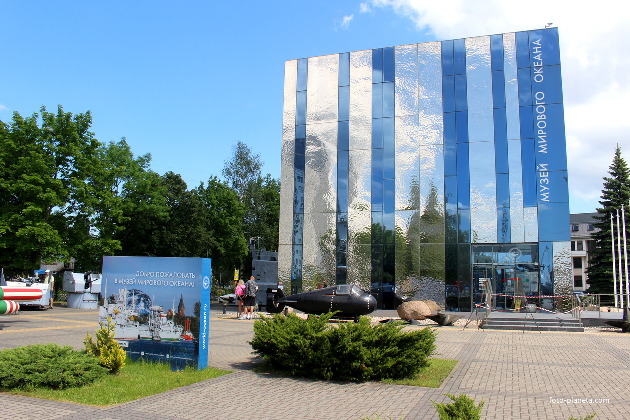 Павильон &quot;Куб воды&quot; .