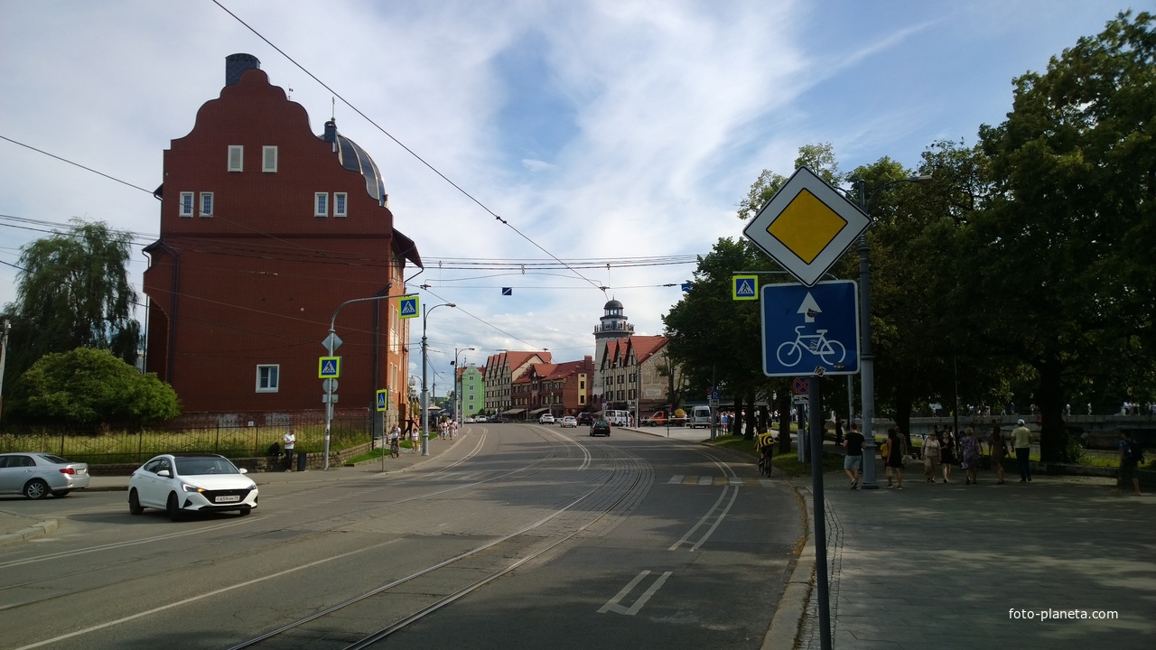 Октябрьская улица, Калининград