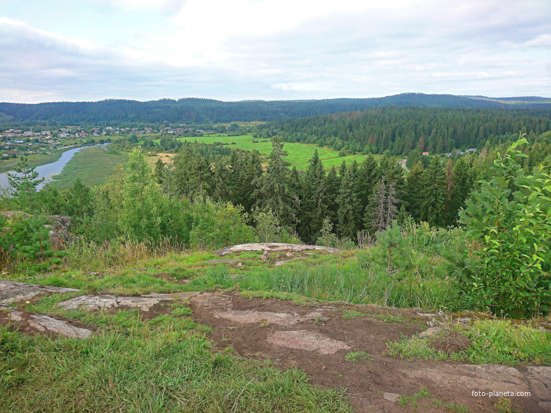 На вершине горы Паасонвуори (Паасо) 79 метров в Сортавале. Вид на долину реки Китенйоки