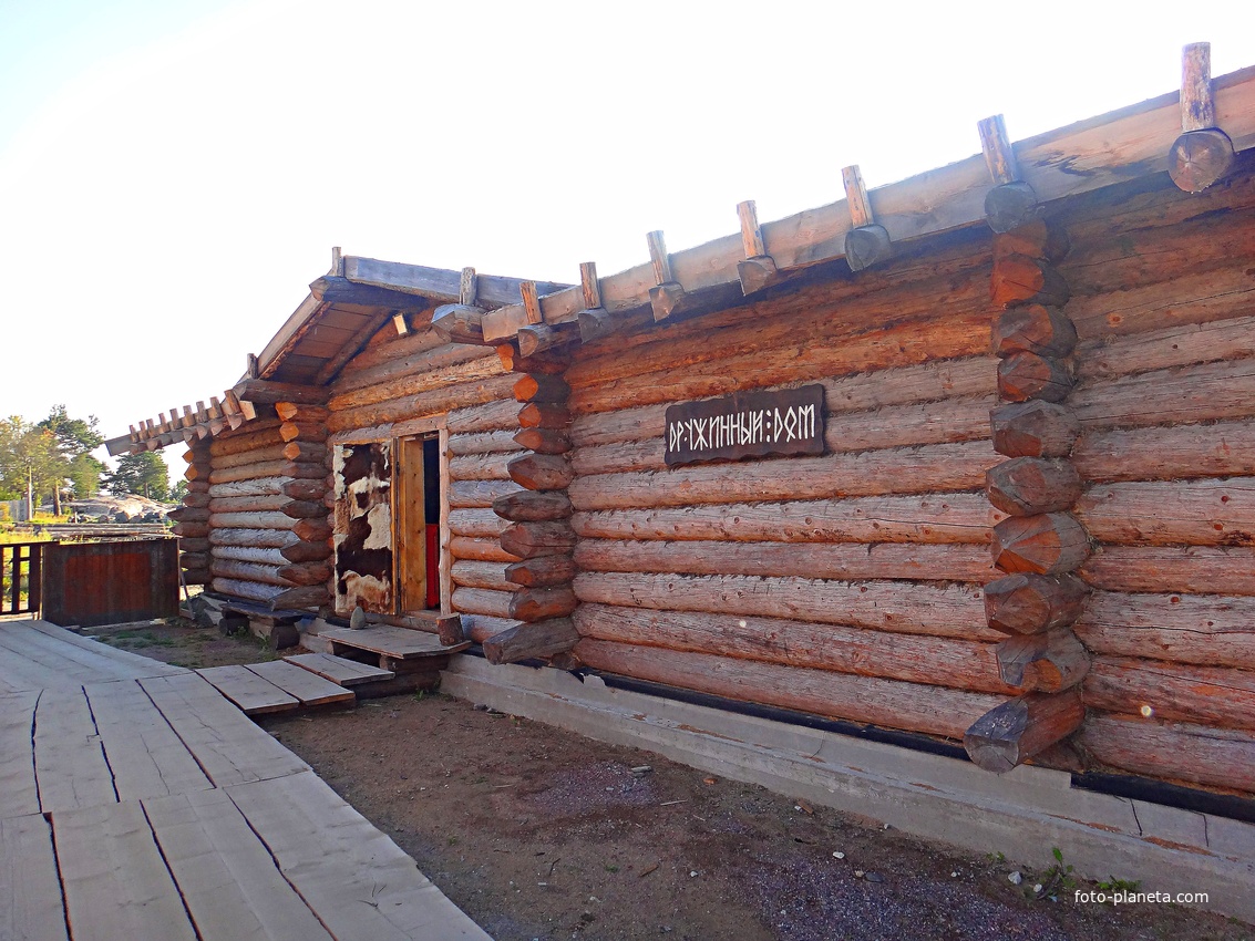 На территории исторического парка &quot;Бастион&quot;. Музей викингов &quot;Крепость чёрного медведя&quot;. Дружинный дом