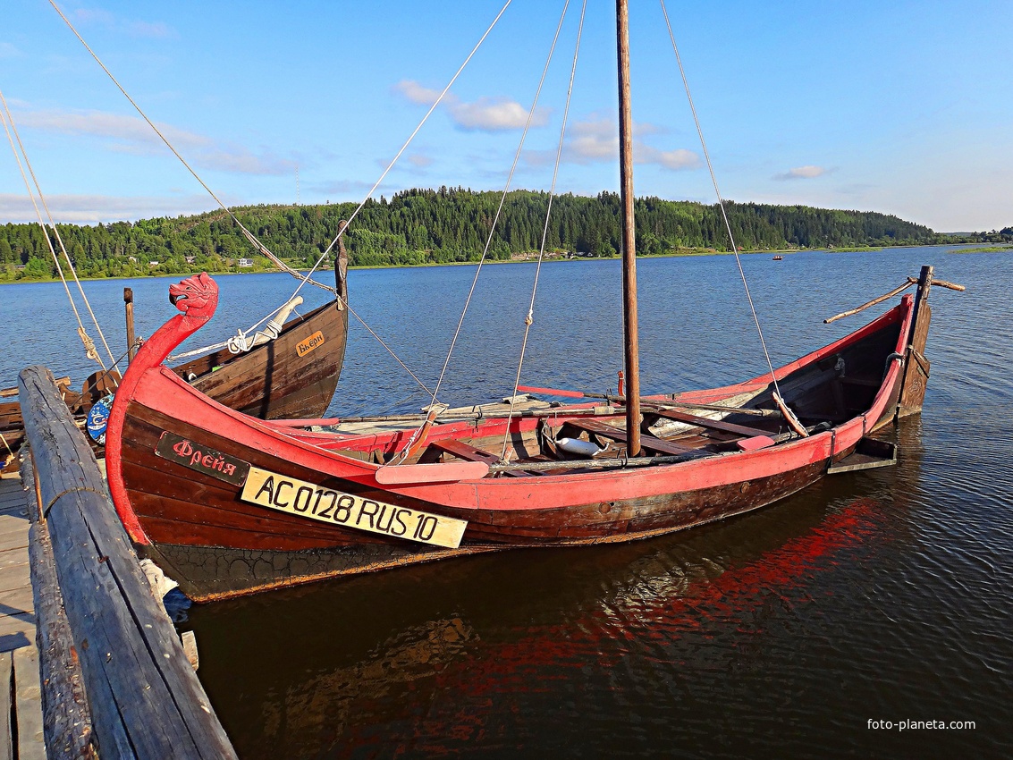 На территории исторического парка &quot;Бастион&quot;.  &quot;ЛАДЕЙНАЯ ИСТОРИЯ&quot;. Флот парка «Бастiонъ». Ладья &quot;Фрейя&quot; у причала