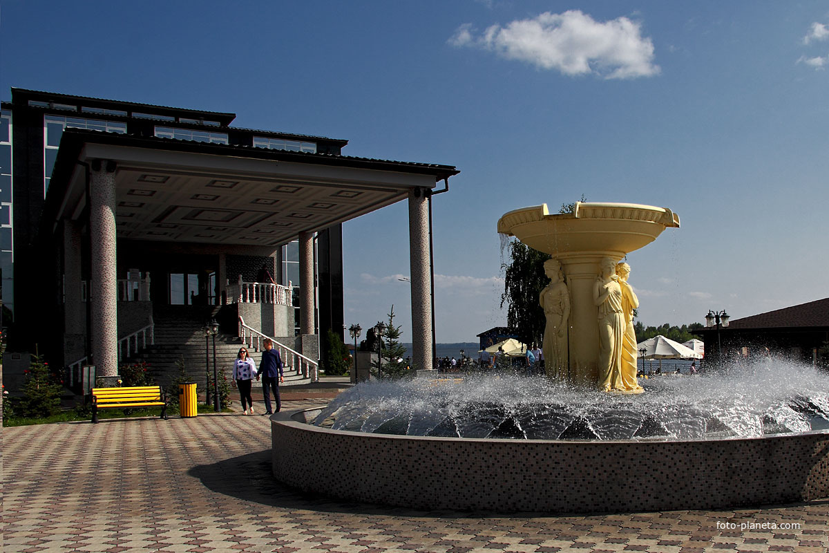 Фонтан причала