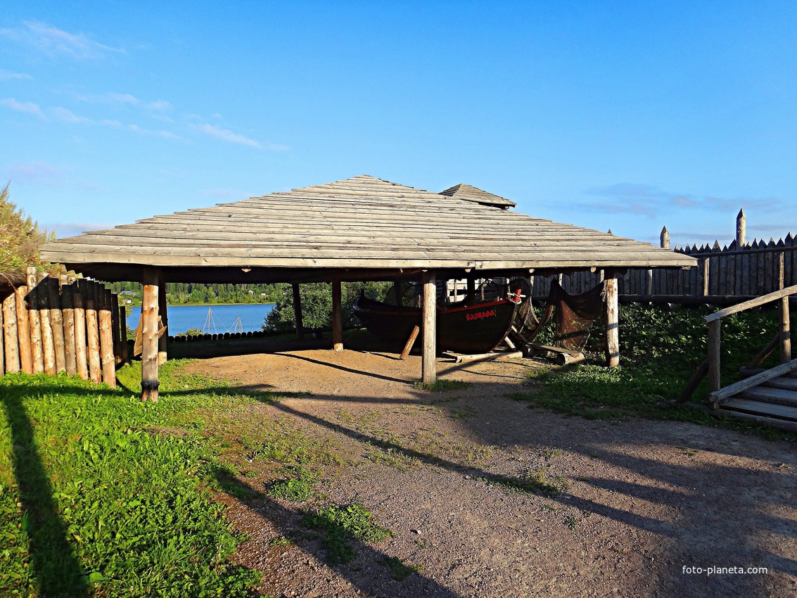 На территории исторического парка &quot;Бастион&quot;. Навес для лодок