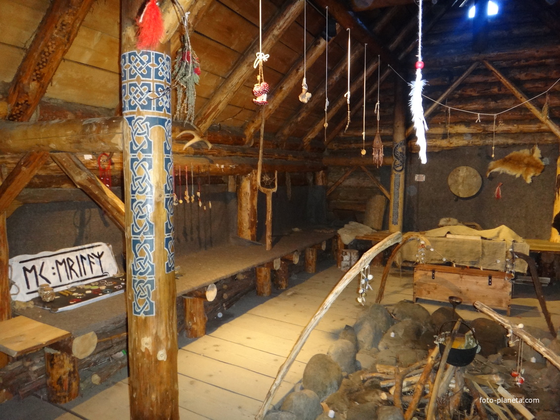 На территории исторического парка &quot;Бастион&quot;. Музей викингов &quot;Крепость чёрного медведя&quot;. Дом северных шаманов