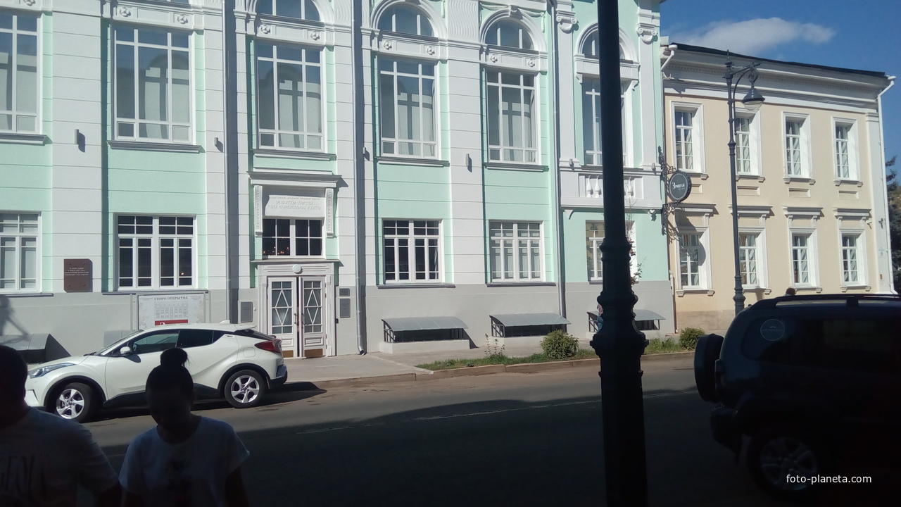 Г.Оренбург, ул.Правды, 8 Культурный Центр Эрмитаж-Евразия