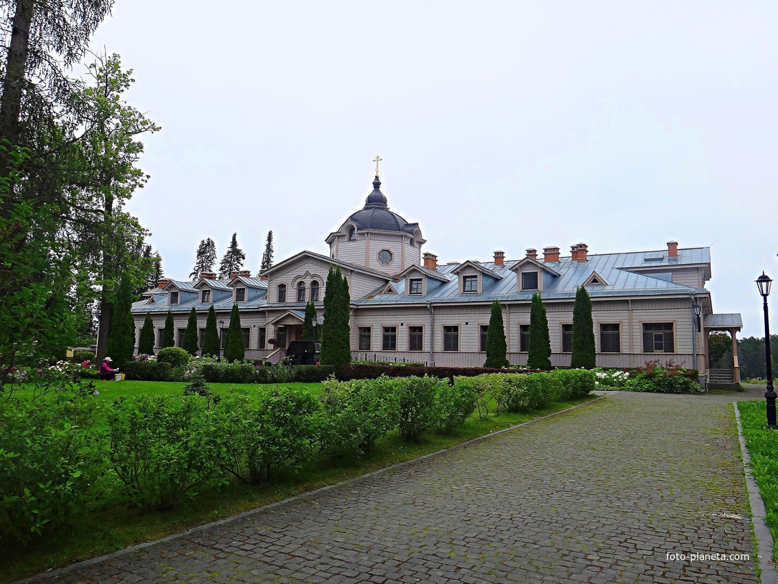 Домовая церковь Кирилла и Мефодия при Славянской (бывшей Летней) гостинице