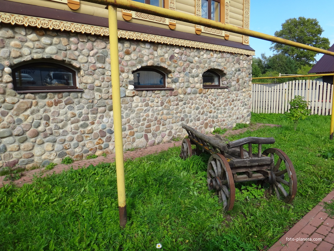 На территории музея &quot;Царство Ряпушки&quot; на ул. Петра 1.