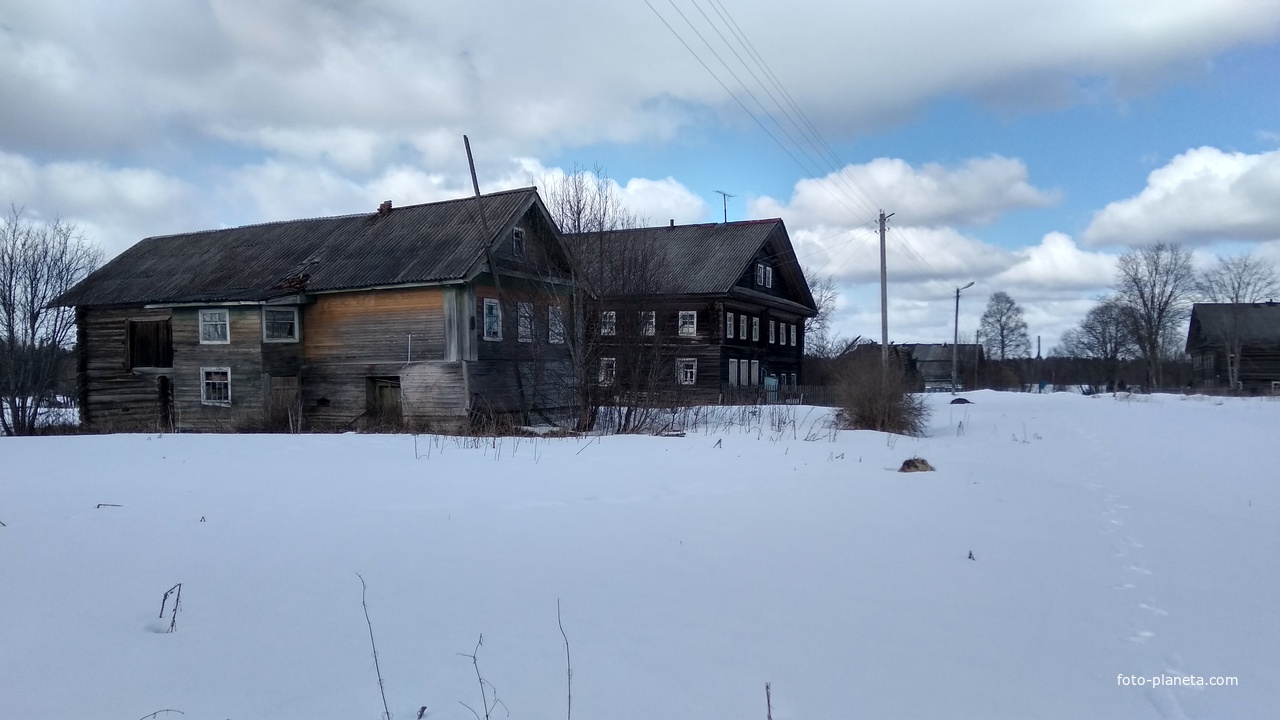 Улица в д. Гостинская