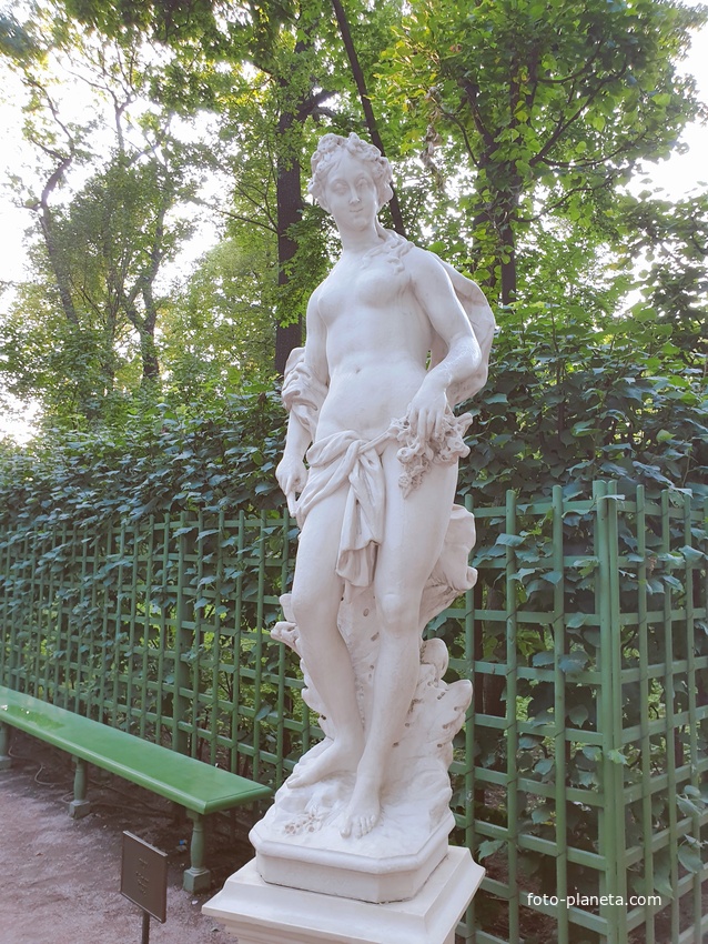 Скульптура аллегории чистоты .