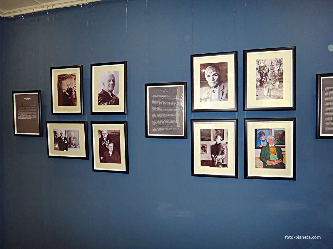 Историко-художественный музей им. И.И. Алексеева. Информация и фото семейной династии художников Георгия и Евгения Тихомировых.