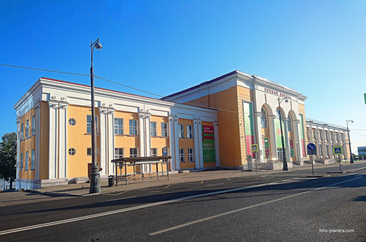 Речной вокзал на Монастырской улице, 2 к1.