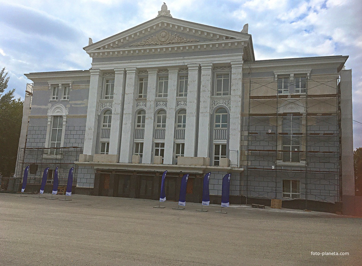 Пермский театр оперы и балета имени П. И. Чайковского.