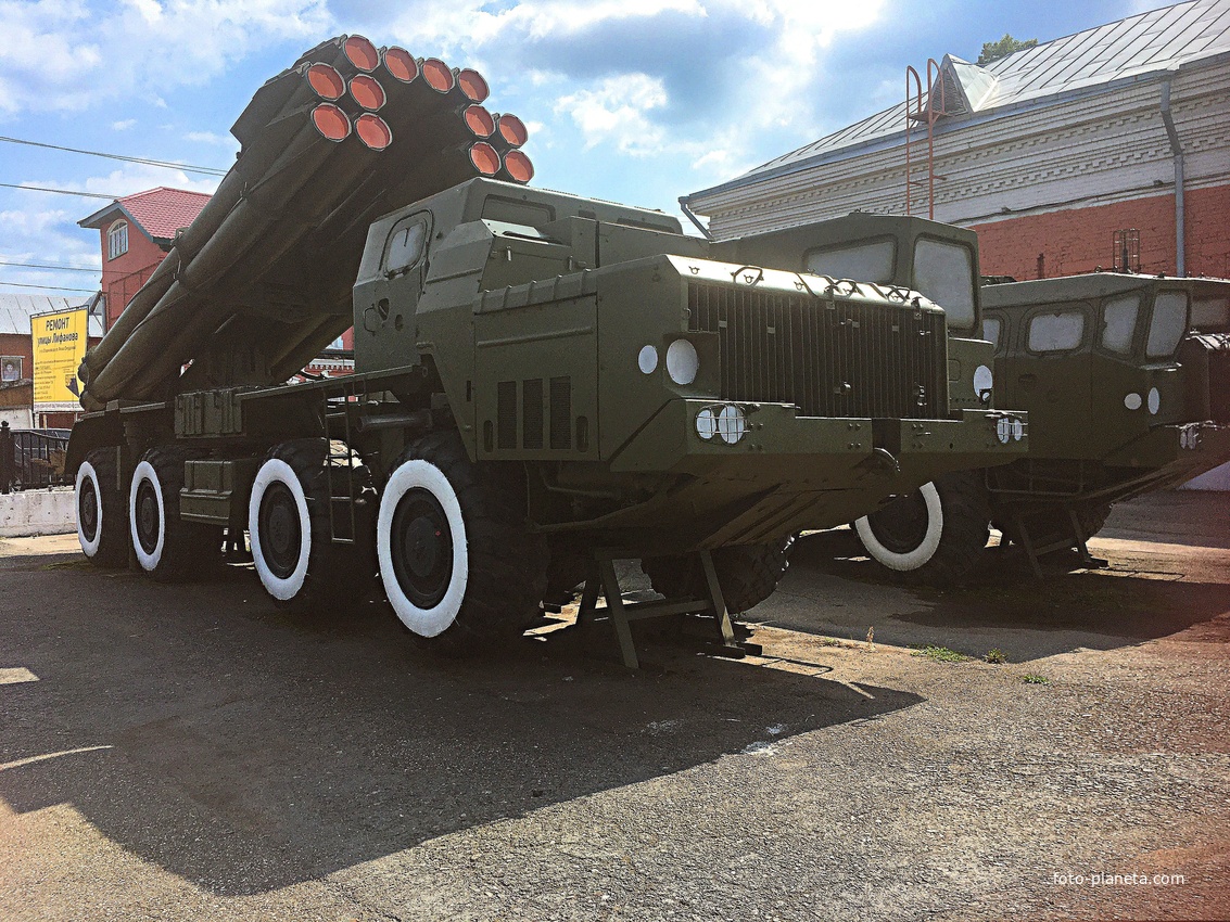 Музей пермской артиллерии. 9А52-2 РСЗО &quot;Смерч&quot;.