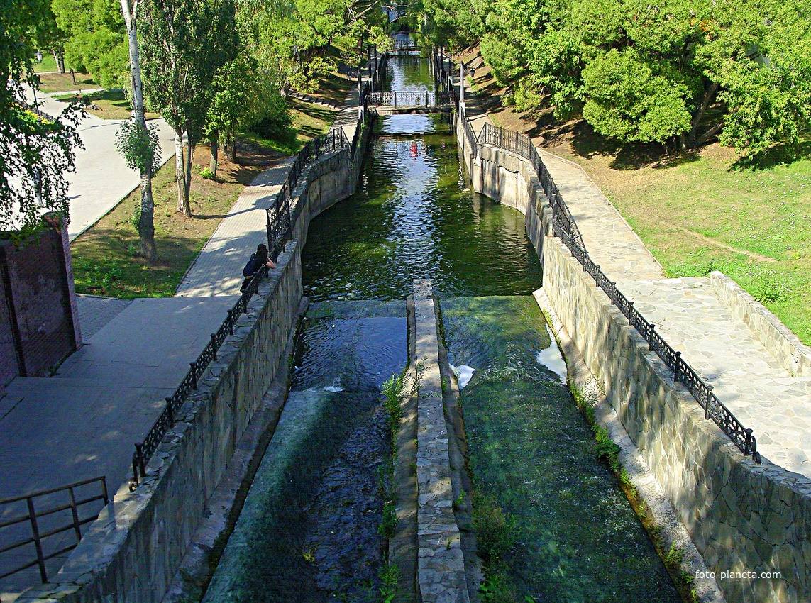 Канал от Мотовилихинского пруда в парке «Райский сад».