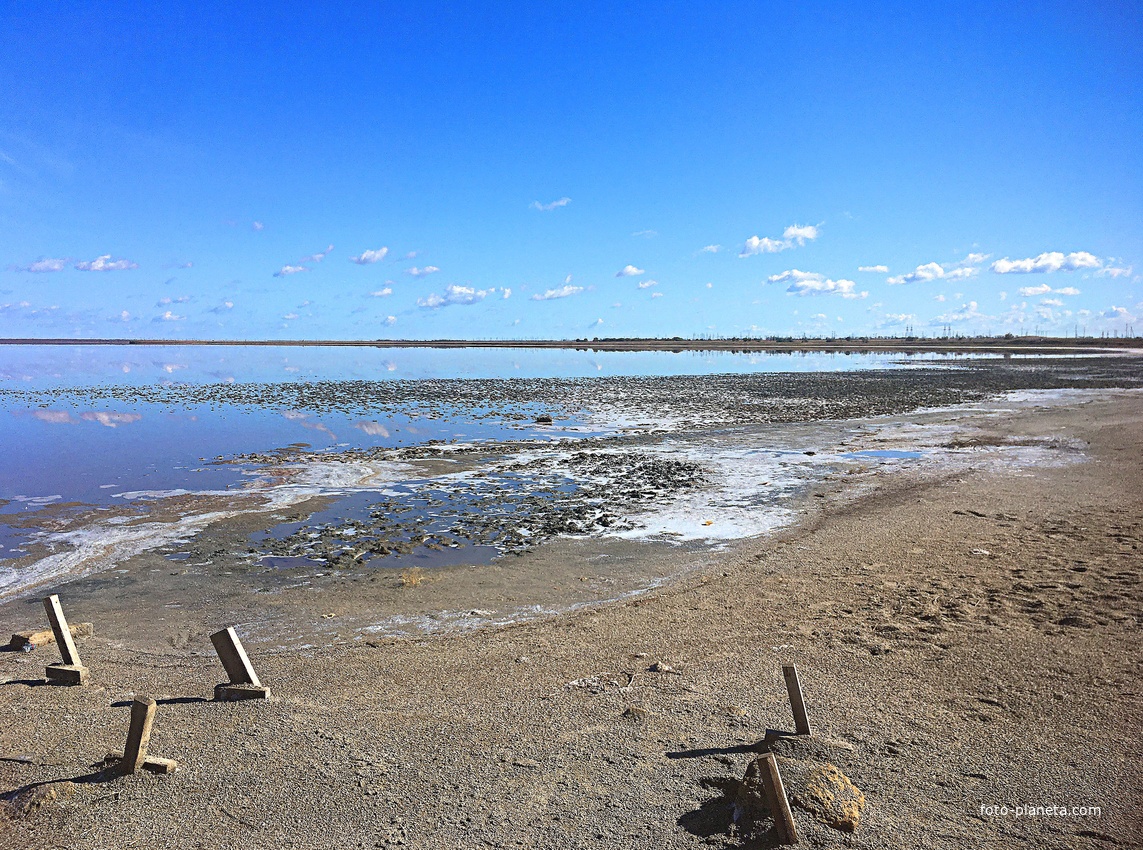 Юго-восточная часть акватории и прибрежной зоны озера Сасык-Сиваш.