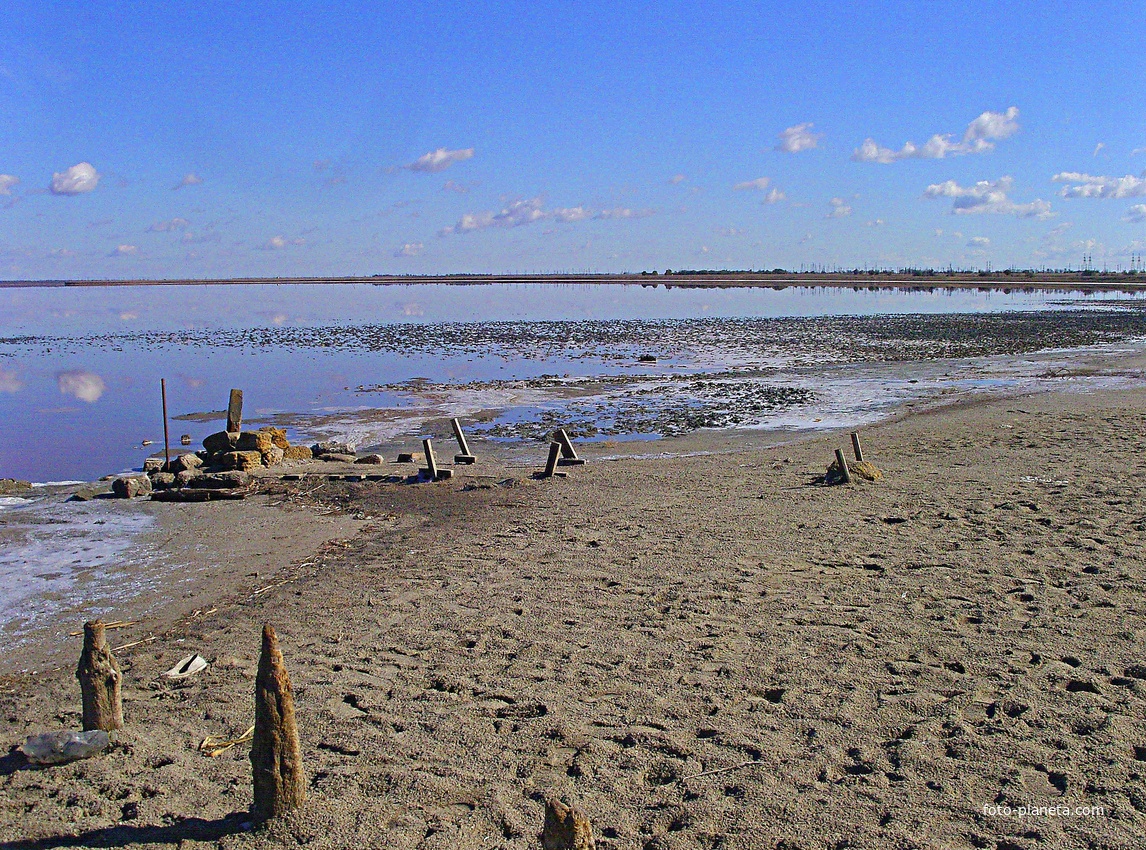 Юго-восточная часть акватории и прибрежной зоны озера Сасык-Сиваш.