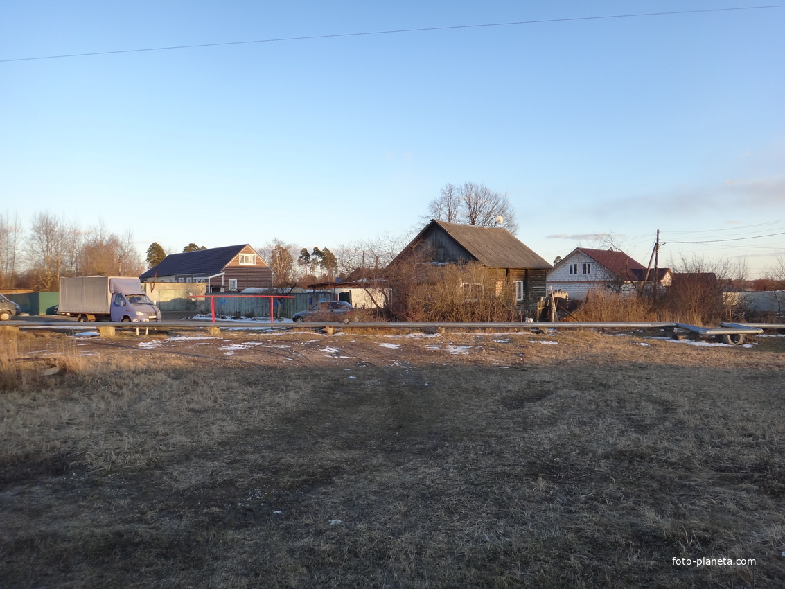 Южная окраина посёлка.