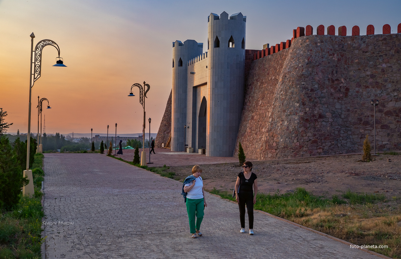 Тараз.  Этноисторический комплекс «Тектурмас»  Средневековая крепость