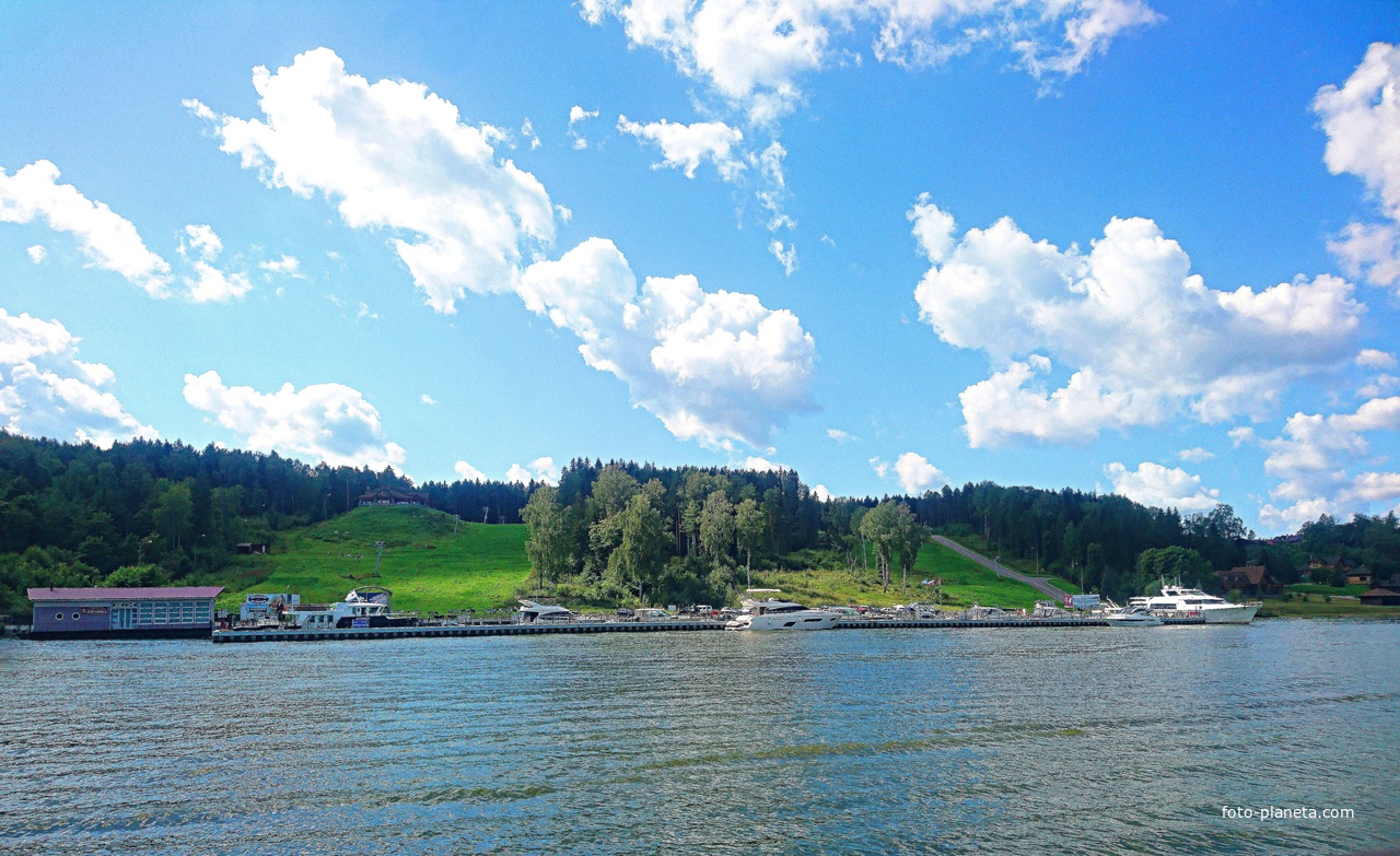 Причал в селе Миловка.