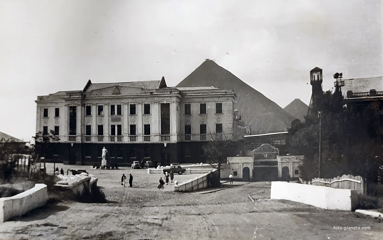 Административно-бытовой комплекс шахты &quot;Юнком&quot;