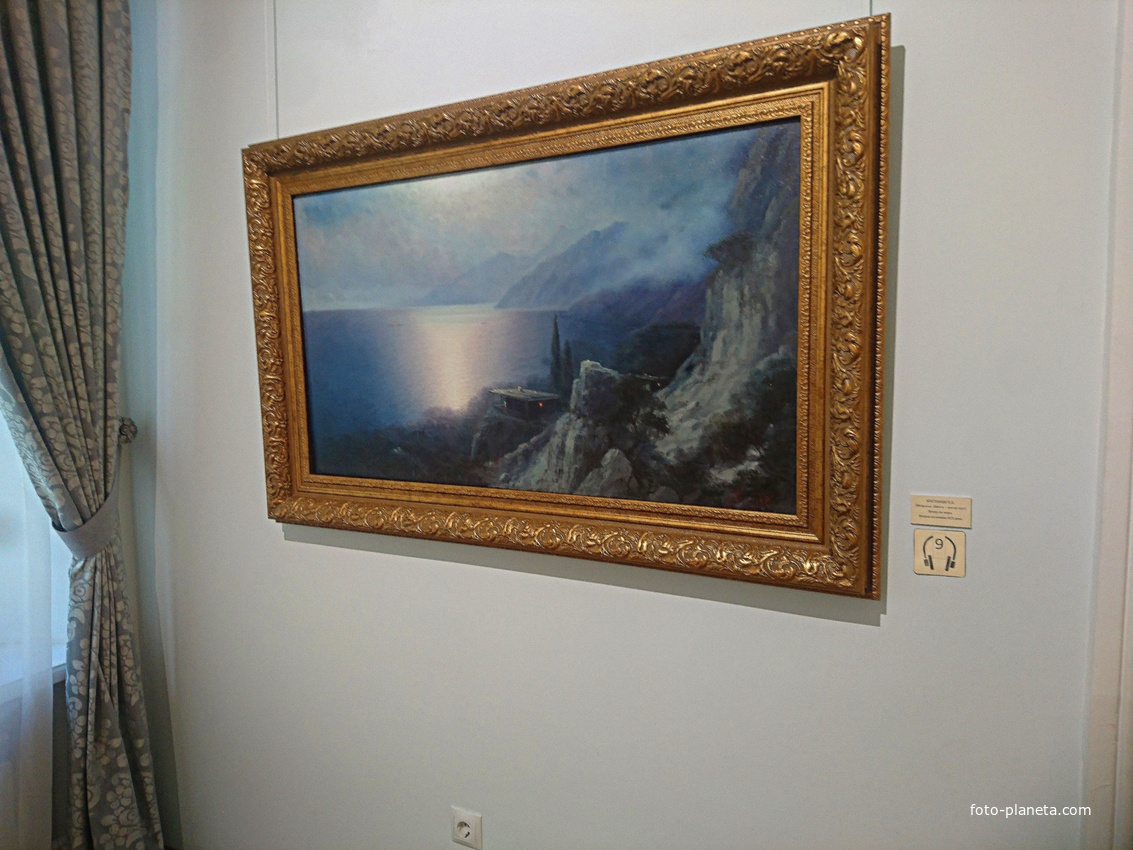 Музей пейзажа в старинном купеческом особняке конца XVIII в. (доме Философова, также известном как дом Грошева — Подгорнова). Консанди Х.Д. &quot;Вечер на море&quot;.