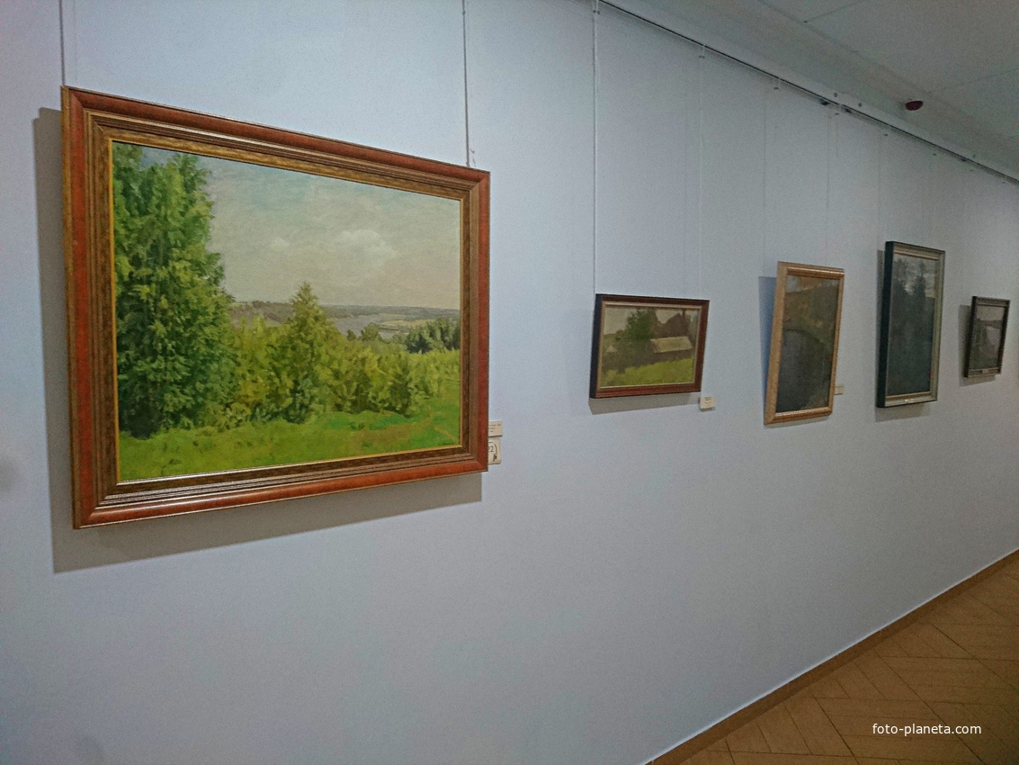 Музей пейзажа в старинном купеческом особняке конца XVIII в. (доме Философова, также известном как дом Грошева — Подгорнова).