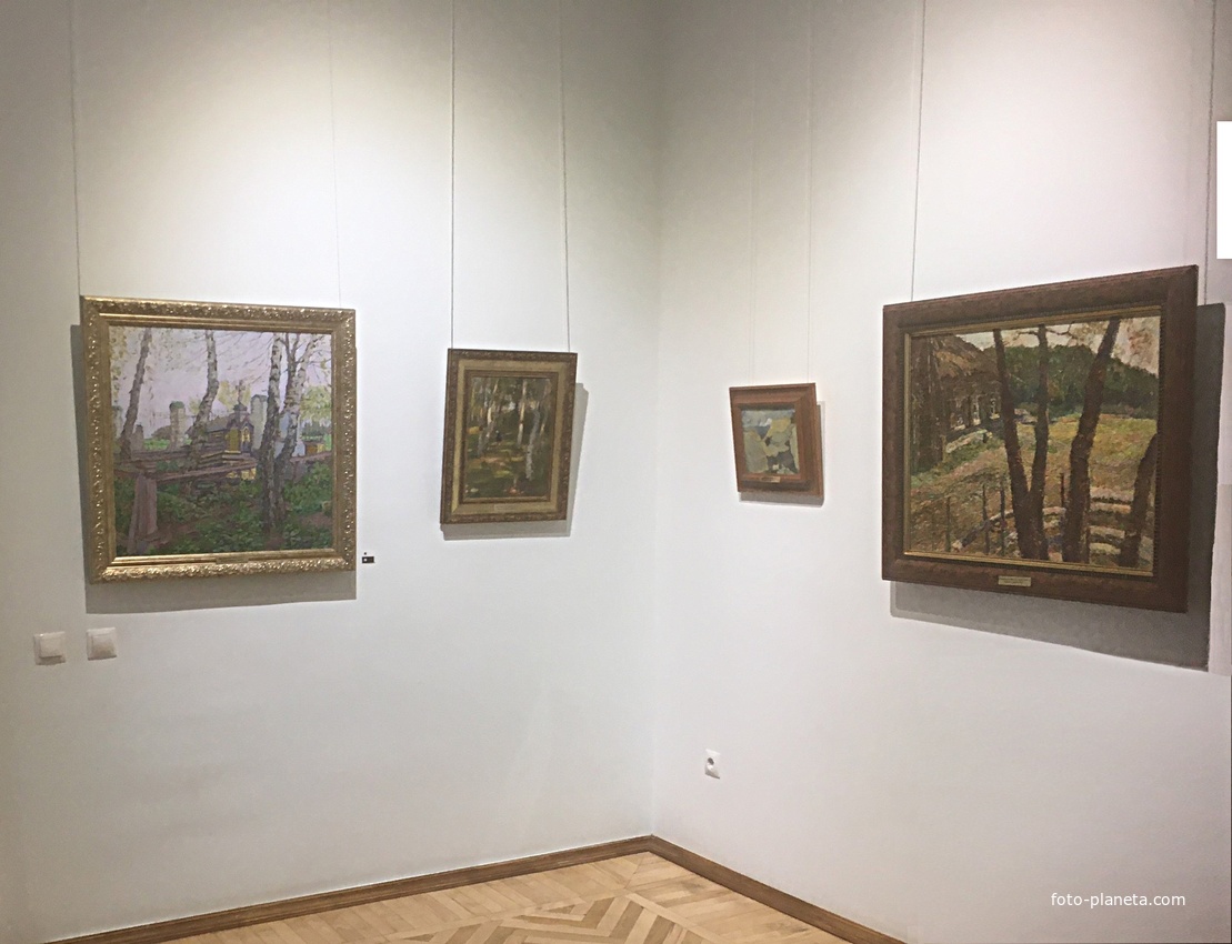 Музей пейзажа в старинном купеческом особняке конца XVIII в. (доме Философова, также известном как дом Грошева — Подгорнова).