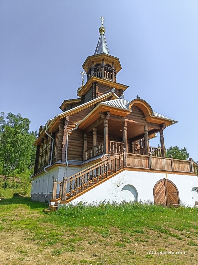 Часовня на горе. Порт-Байкал