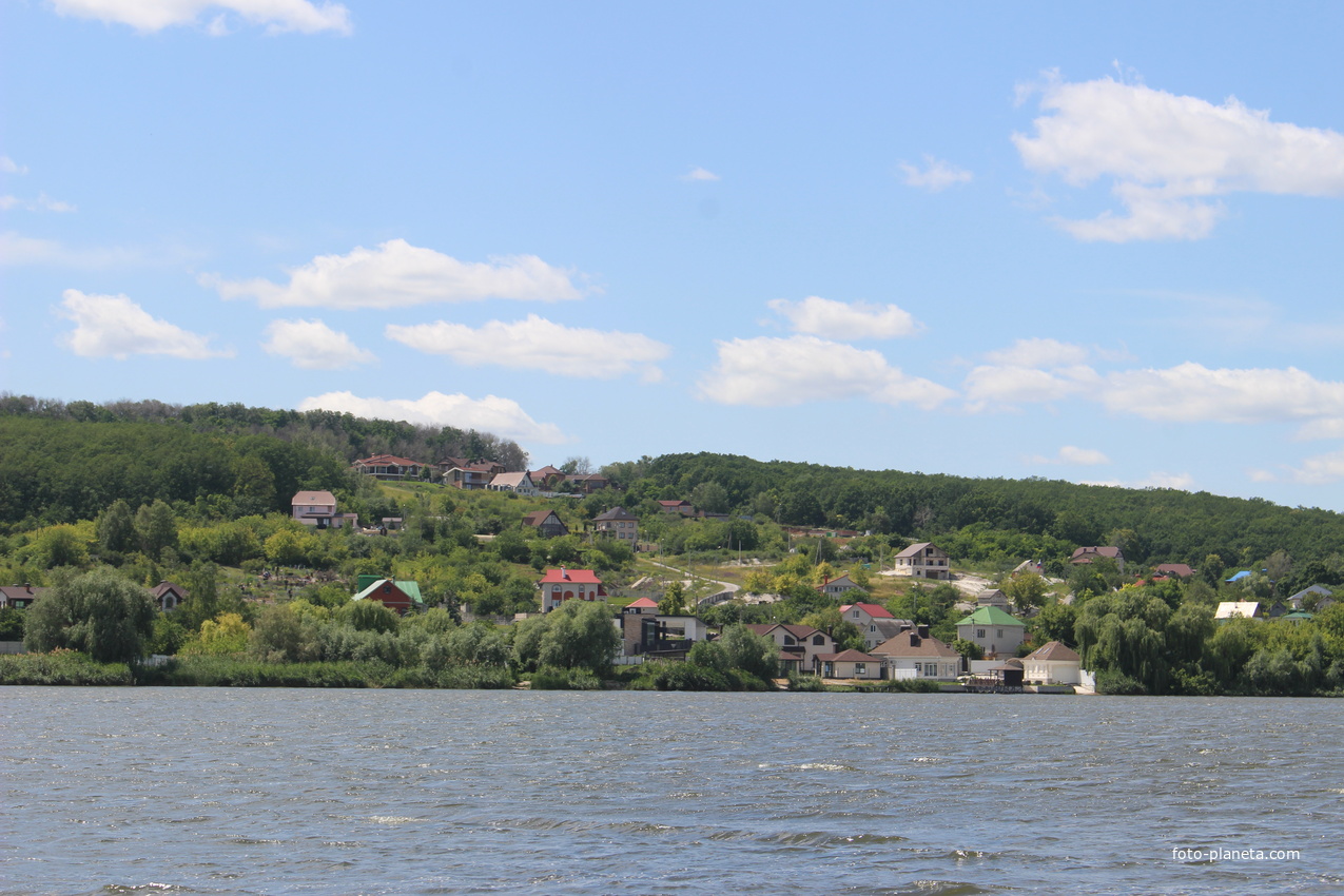 Вид на село с реки Северский Донец.
