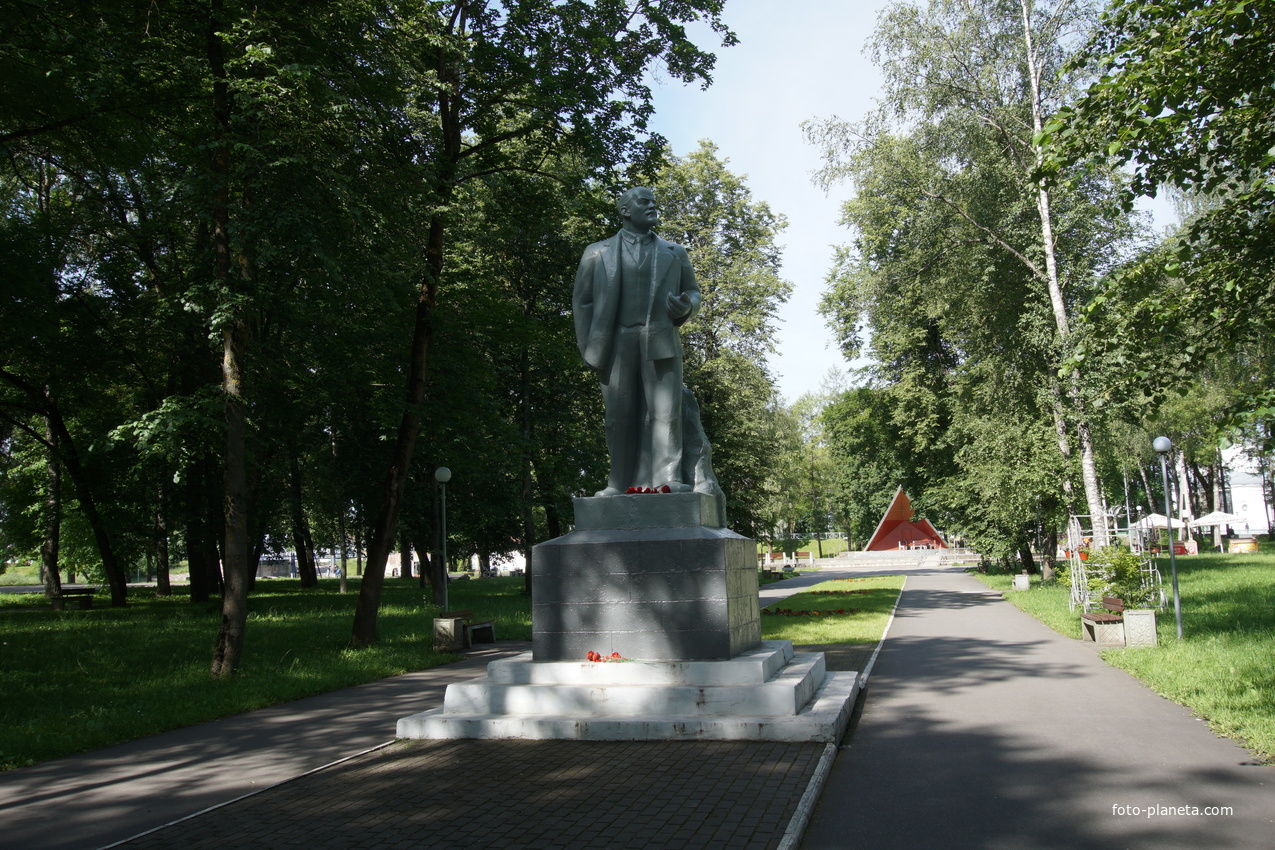 Памятник В.И.Ленину