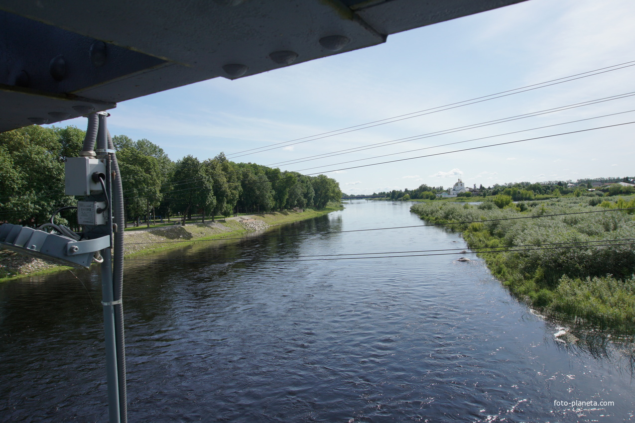 Остров, река Великая