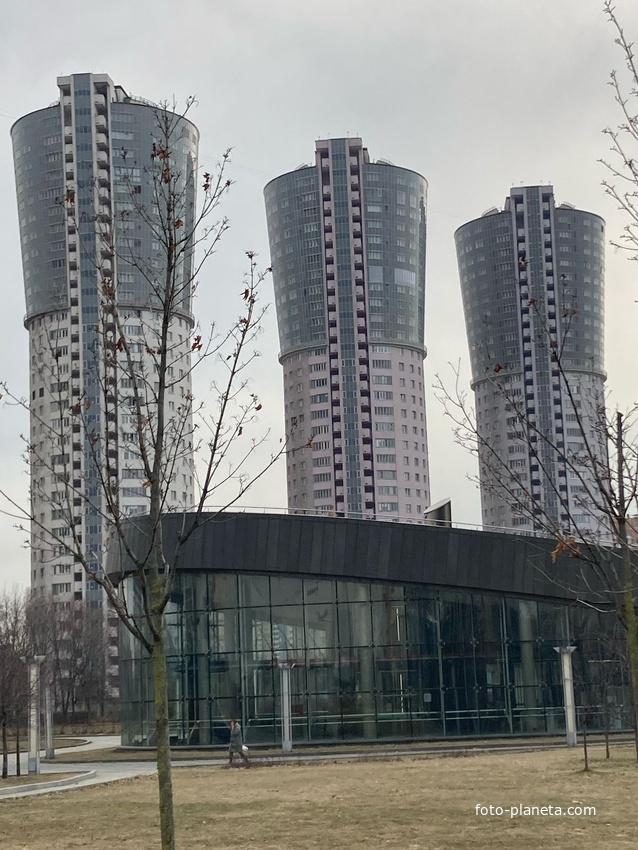 Ходынское поле - Высотки, прозванные &quot;бигуди&quot;