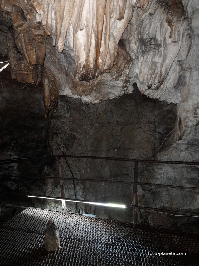 Большая Азишская пещера