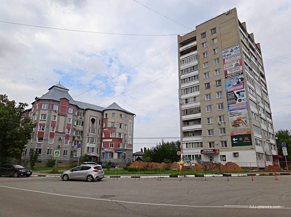 Дома №№161 и 163 по ул. Ленина.