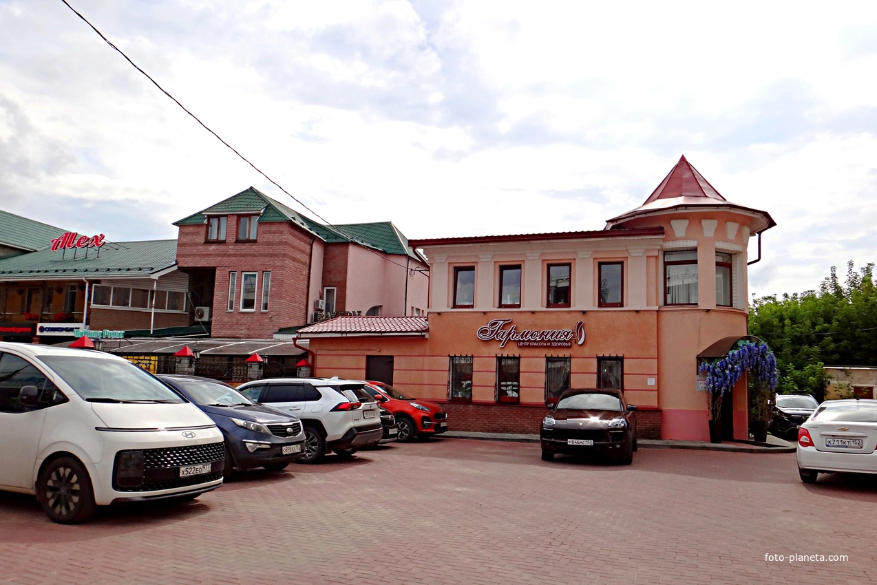 ​Центр красоты и здоровья &quot;Гармония&quot; на ул. Ленина, 106Б.