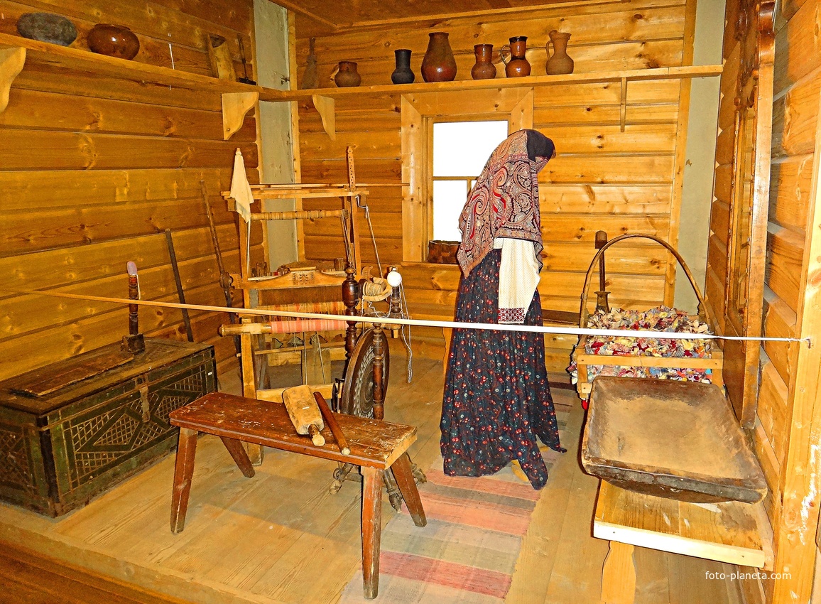 Краеведческий музей. Экспозиция &quot;Крестьянская изба&quot;.