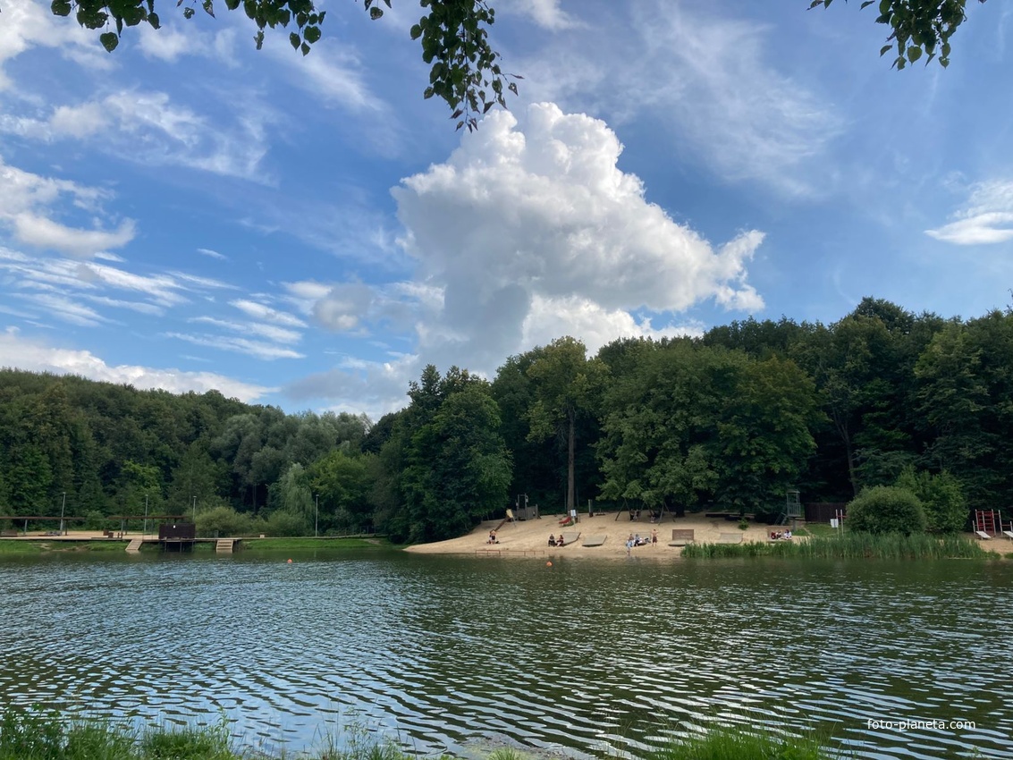 На озере Щёлоковского хутора