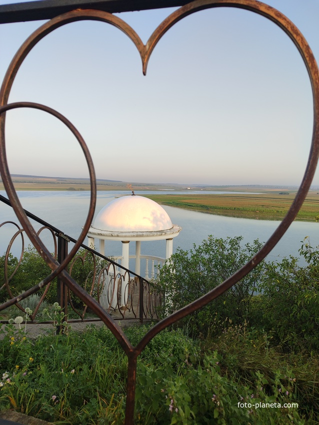 Старые Куконешты.Смотровая площадка.