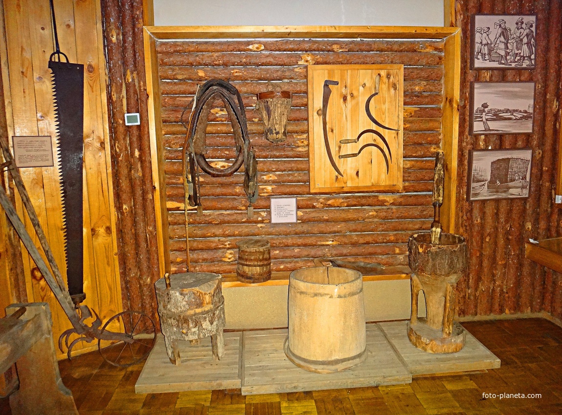 Краеведческий музей. Экспозиция &quot;Промыслы Борского района&quot;.