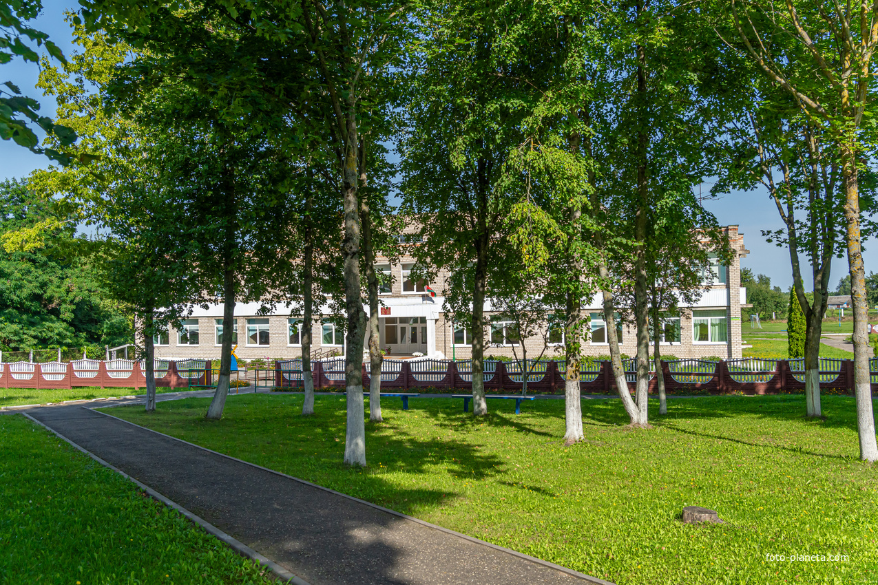 Школа дер. Грозово