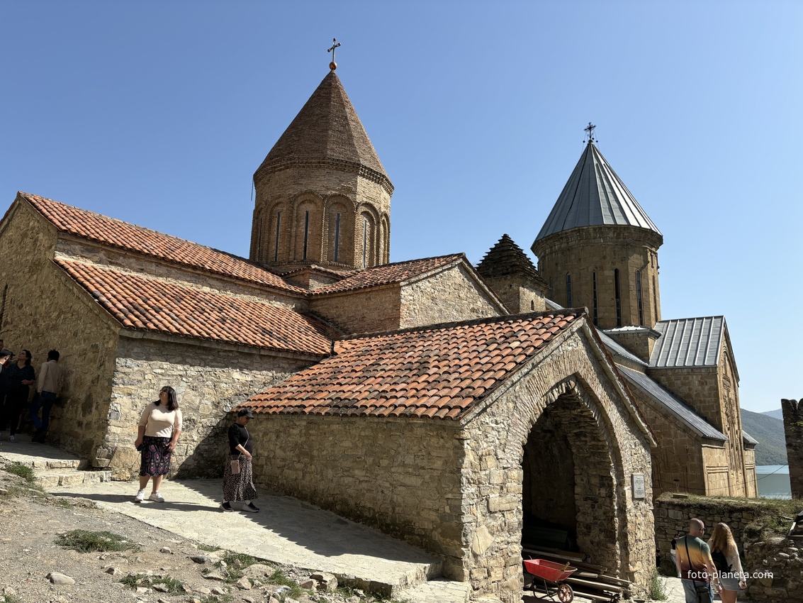 Крепость Ананури. Спасская церковь