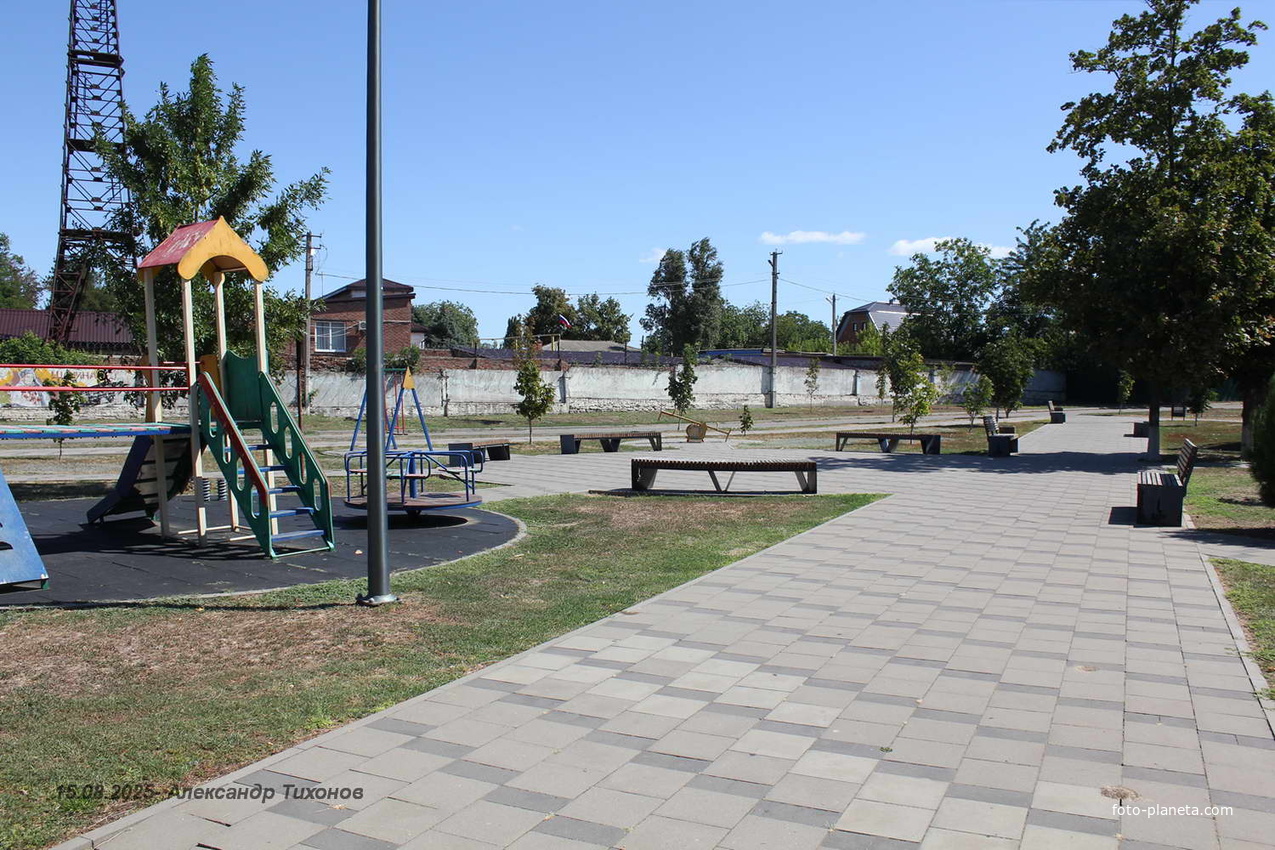 Детская игровая площадка на центральной площади