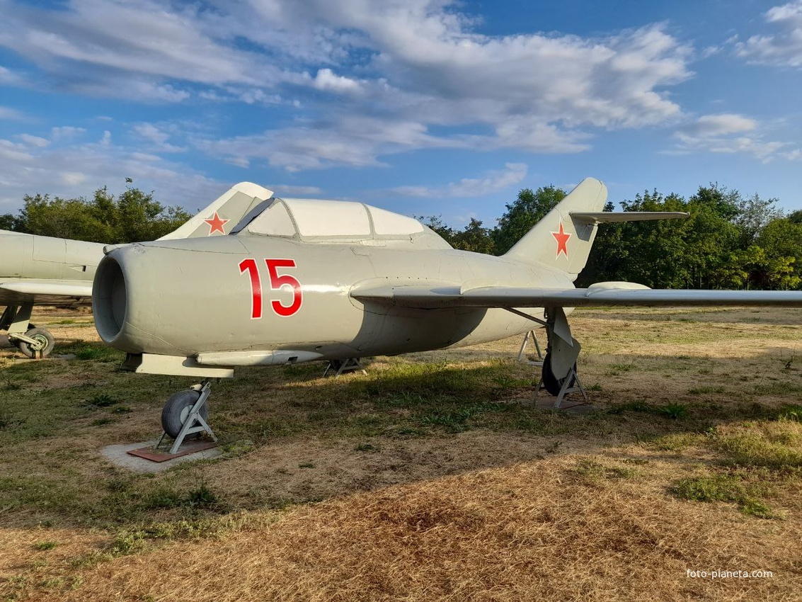 Самолёт МиГ-15