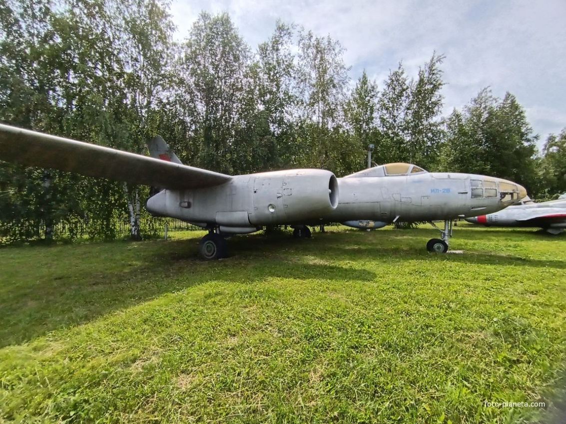 Самолёт Ил-28