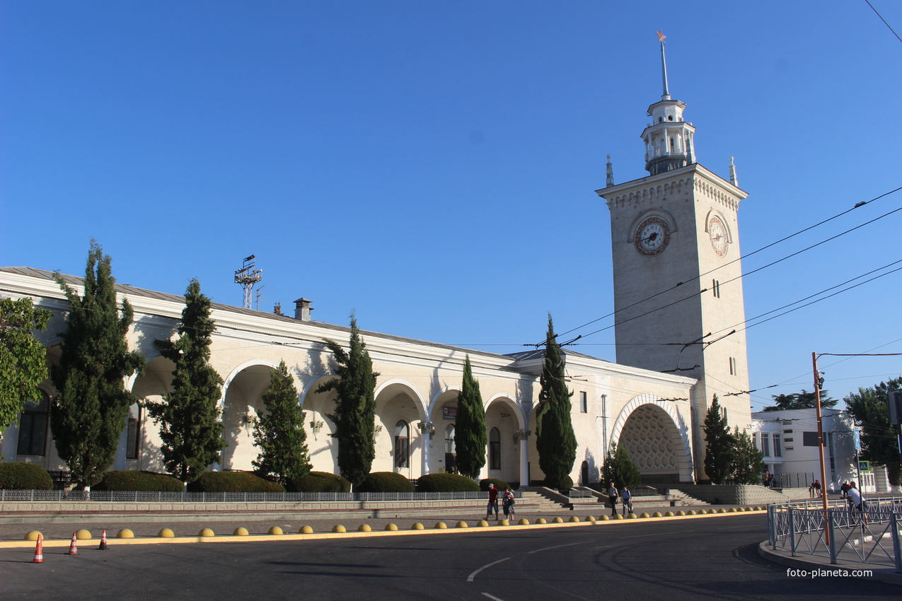 Железнодорожный вокзал.