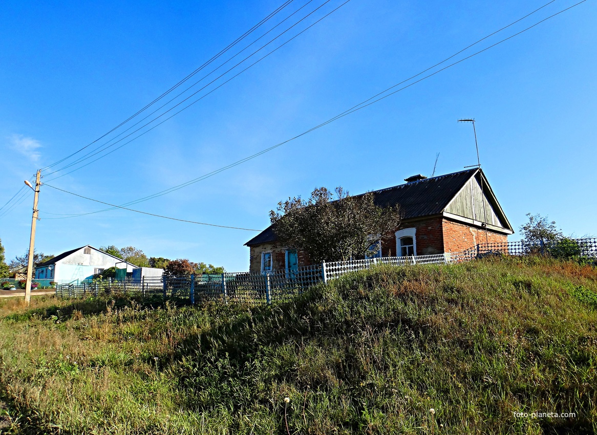 Дома №№62, 60 на улице Центральная.