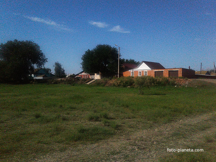 Село Евпраксино, берег, окраина, природа.