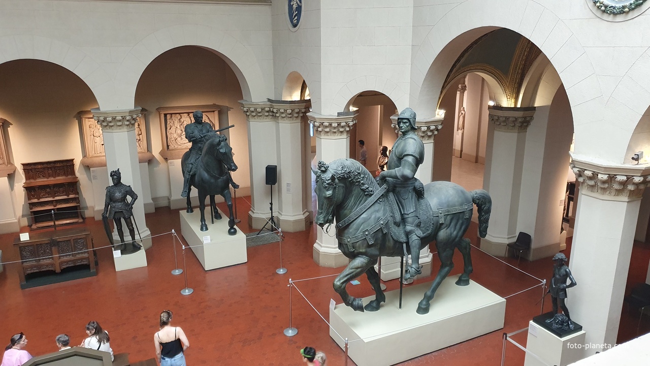 Пушкинский музей, Итальянский дворик